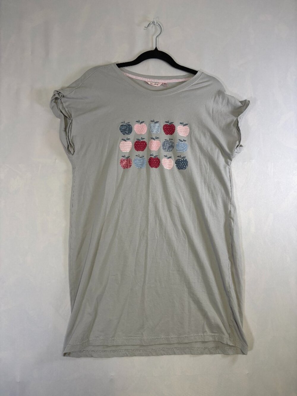 La Vie en Rose Women's Apple Graphic Sleep Shirt Nightgown Grey Size M/M